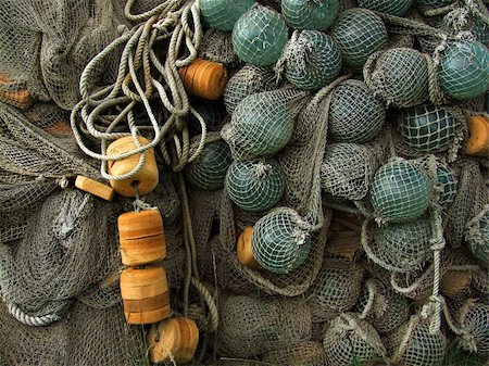 glass, plastic float, old fishing nets catch closeup Foto de stock - Super Valor sin royalties y Suscripción, Código: 400-06084019