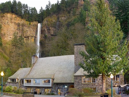 simsearch:400-05718920,k - Historic Multnomah Falls Lodge in Columbia River Gorge Oregon Stock Photo - Budget Royalty-Free & Subscription, Code: 400-06083372