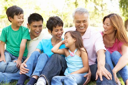 filipina mother daughter - Portrait Of Extended Family Group In Park Photographie de stock - Aubaine LD & Abonnement, Code: 400-06097549