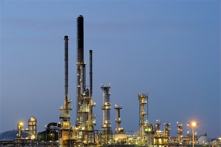 simsearch:400-05908531,k - Refinery at night Stock Photo - Budget Royalty-Free & Subscription, Code: 400-06104458