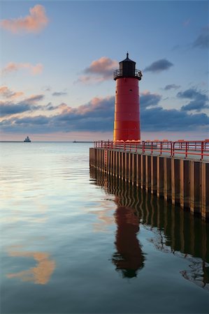 Image of the Milwaukee Lighthouse at sunrise. Stock Photo - Budget Royalty-Free & Subscription, Code: 400-06105956