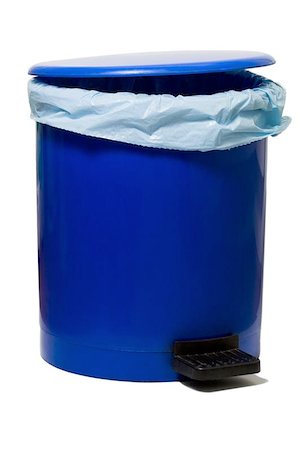 simsearch:400-04407139,k - blue empty bin with a plastic bag isolated against white background Stock Photo - Budget Royalty-Free & Subscription, Code: 400-06128678