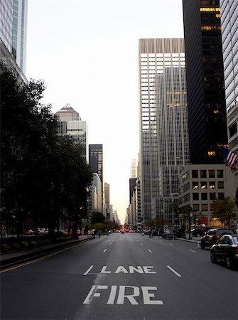 View down park avenue corner of 50th street, manhattan, new york, america, usa Stock Photo - Budget Royalty-Free & Subscription, Code: 400-06129326