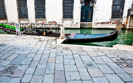 simsearch:400-06530910,k - The Narrow Canal- the Street in Venice Stock Photo - Budget Royalty-Free & Subscription, Code: 400-06140530