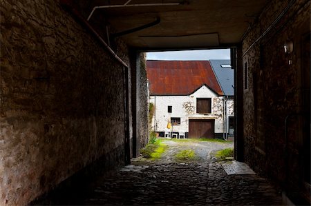 simsearch:400-04375112,k - Arched Entrance to the Courtyard in the  Belgian City Stock Photo - Budget Royalty-Free & Subscription, Code: 400-06142169