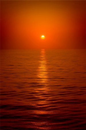 simsearch:400-05741371,k - An image of a beautiful sunset over the ocean Stock Photo - Budget Royalty-Free & Subscription, Code: 400-06142928