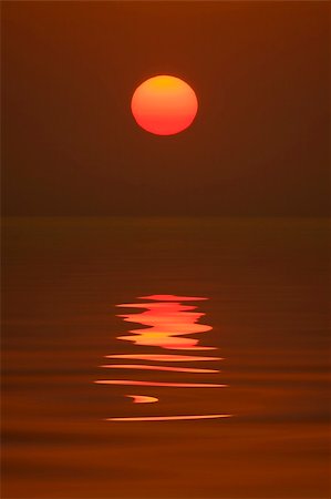 simsearch:400-05741371,k - An image of a beautiful sunset over the ocean Stock Photo - Budget Royalty-Free & Subscription, Code: 400-06143102
