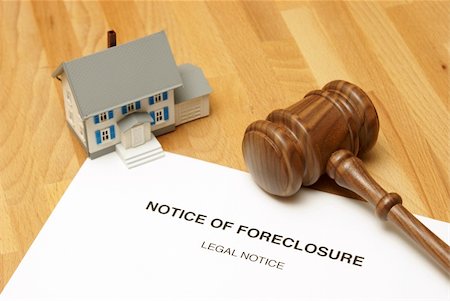 A notice of foreclosure to this unlucky home owner. Stock Photo - Budget Royalty-Free & Subscription, Code: 400-06419663
