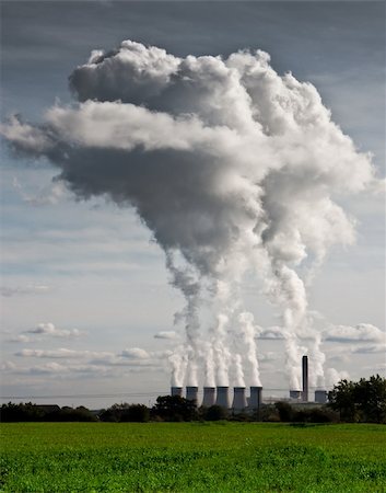 Plumes of steam rising from Drax Power Station in Selby, North Yorkshire, Western Europe's largest power station Stock Photo - Budget Royalty-Free & Subscription, Code: 400-06459053