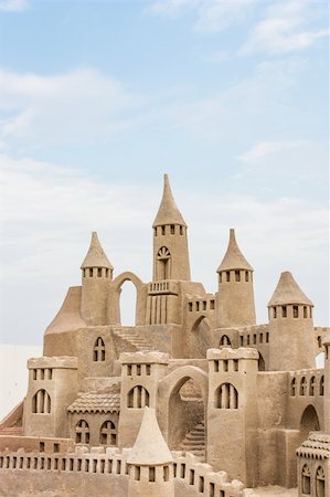 simsearch:400-04423521,k - Grand sandcastle on the beach during a summer day Photographie de stock - Aubaine LD & Abonnement, Code: 400-06517642