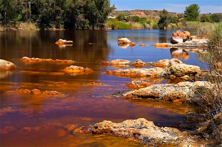 acidic rio ()river Tinto in Niebla (Huelva), Spain Foto de stock - Super Valor sin royalties y Suscripción, Código: 400-06522595