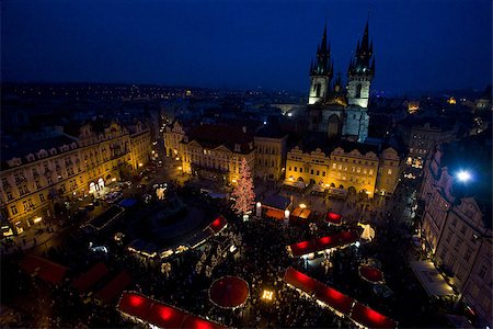 simsearch:400-07099669,k - Old Town Square at Christmas time, Prague, Czech Republic Stock Photo - Budget Royalty-Free & Subscription, Code: 400-06640138