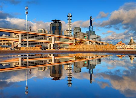 simsearch:400-06640469,k - Modern cityscape with natural reflections in a puddle of Kobe, Japan. Stock Photo - Budget Royalty-Free & Subscription, Code: 400-06640455