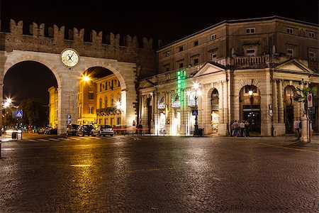pillar monument horse - Medieval Gates in the Wall to Piazza Bra in Verona at Night, Veneto, Italy Stock Photo - Budget Royalty-Free & Subscription, Code: 400-06741021