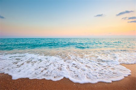 Splash of sea foam on a sandy beach Photographie de stock - Aubaine LD & Abonnement, Code: 400-06750807