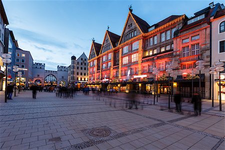 simsearch:400-07309915,k - Illuminated Neuhauser Street and Karlsplatz Gate in Munich at the Evening, Germany Stock Photo - Budget Royalty-Free & Subscription, Code: 400-06854301