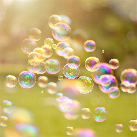 light bubbles drifting in a summer breeze. Foto de stock - Super Valor sin royalties y Suscripción, Código: 400-06915109