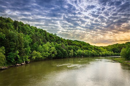Scenic view of Cumberland River with dramatic sky Stock Photo - Budget Royalty-Free & Subscription, Code: 400-06915623