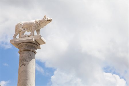simsearch:400-05338054,k - Tuscany, Italy. Statue of the legendary wolf with Romolo and Remo, founders of Rome Stock Photo - Budget Royalty-Free & Subscription, Code: 400-07044838
