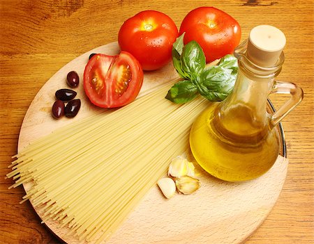 simsearch:400-06796273,k - Ingredients for cooking italian pasta close up Stock Photo - Budget Royalty-Free & Subscription, Code: 400-07053449
