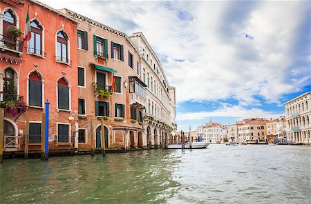 simsearch:400-08093706,k - View from the boat on houses. Grand canal, Venice, Italy Stock Photo - Budget Royalty-Free & Subscription, Code: 400-07061335