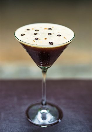 food specialist - coffee martini alcoholic cocktail mix drink Stock Photo - Budget Royalty-Free & Subscription, Code: 400-07091766