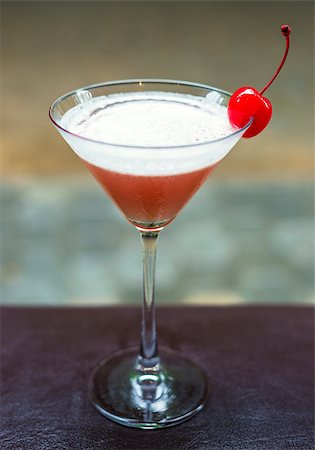 food specialist - cherry martini mix alcoholic cocktail drink Stock Photo - Budget Royalty-Free & Subscription, Code: 400-07091769