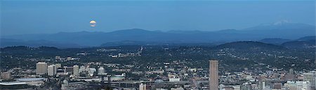 simsearch:400-07424733,k - Harvest Full Moon Rise Over Portland Oregon Cityscape and Mount Hood Cascade Range Panorama Stock Photo - Budget Royalty-Free & Subscription, Code: 400-07113024