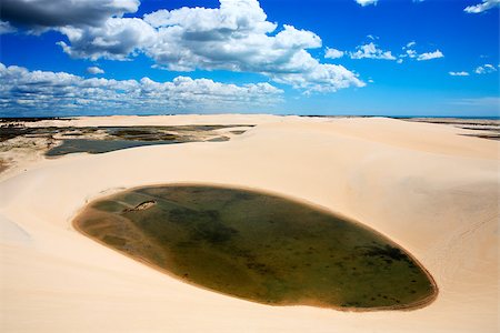 simsearch:855-06313097,k - sand dune with oasis lagoon of tatajuba near jericoacoara in ceara state in brazil Foto de stock - Super Valor sin royalties y Suscripción, Código: 400-07123956