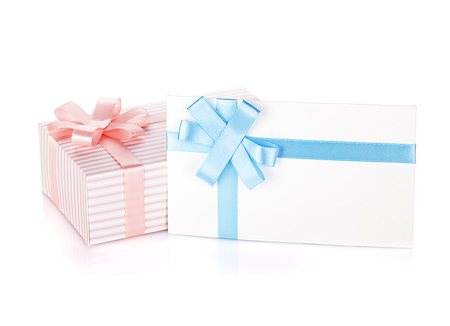 simsearch:400-08806797,k - Gift box and letter with ribbon and bow. Isolated on white background Photographie de stock - Aubaine LD & Abonnement, Code: 400-07179698