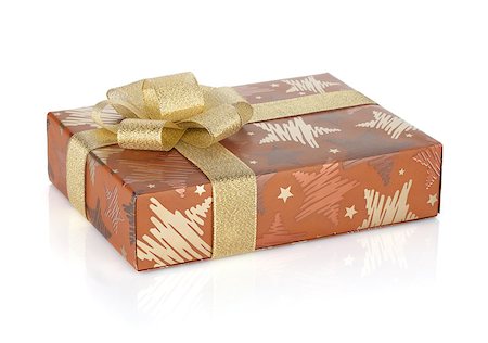 simsearch:400-08806797,k - Gift box with ribbon and bow. Isolated on white background Photographie de stock - Aubaine LD & Abonnement, Code: 400-07172482