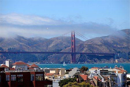 Sunny day at The Golden Gate Bridge in San Francisco Stock Photo - Budget Royalty-Free & Subscription, Code: 400-07219337