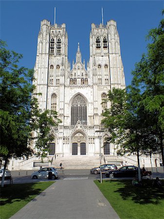 simsearch:400-07771401,k - The facade of the Cathedral of St. Michael and St. Gudula in Brussels was completed in the mid-fifteenth century Photographie de stock - Aubaine LD & Abonnement, Code: 400-07232244