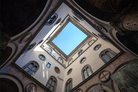 simsearch:400-05338054,k - Internal court yard sky view of Palazzo Vecchio in Florence, Italiy Stock Photo - Budget Royalty-Free & Subscription, Code: 400-07248014