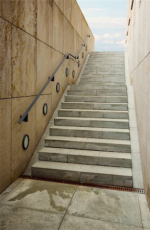 modern minimalism style staircase with lights Stock Photo - Budget Royalty-Free & Subscription, Code: 400-07257469