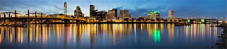 Portland Oregon Waterfront City Downtown and Bridges Along Willamette River from Eastbank Esplanade at Evening Blue Hour Stock Photo - Budget Royalty-Free & Subscription, Code: 400-07251571