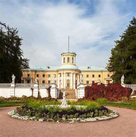 simsearch:400-05716374,k - Museum-Estate of Arkhangelskoye. Arkhangelskoye - unique monument of Russian architecture of the manor, located 20 kilometers northwest of Moscow. Stock Photo - Budget Royalty-Free & Subscription, Code: 400-07299597