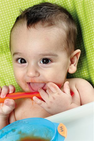 simsearch:400-05153083,k - baby with his mouth open with spoon in hand Stock Photo - Budget Royalty-Free & Subscription, Code: 400-07305541
