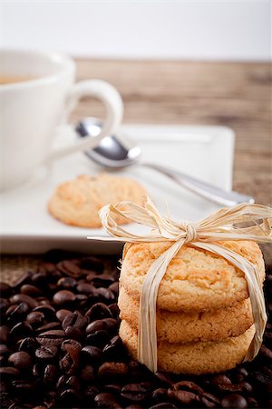 simsearch:400-07305144,k - fresh aromatic coffee and cookies on wooden table Stock Photo - Budget Royalty-Free & Subscription, Code: 400-07307197