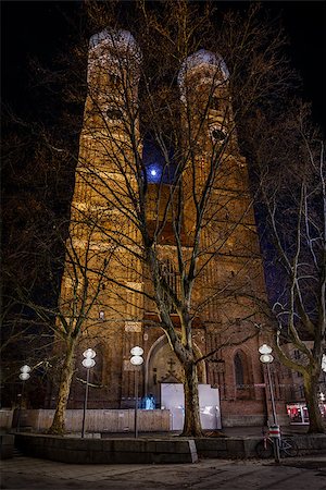 simsearch:400-07309915,k - Church of Our Lady (Frauenkirche) in Munich at Night, Bavaria, Germany Stock Photo - Budget Royalty-Free & Subscription, Code: 400-07309910
