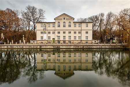simsearch:400-07309915,k - Alpines Museum in the Bank of Isar River in Munich, Upper Bavaria, Germany Stock Photo - Budget Royalty-Free & Subscription, Code: 400-07309921