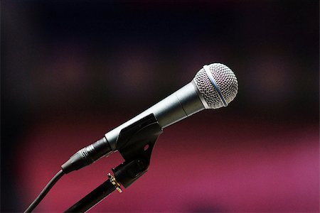 Microphone mounted on stage , amplification system . Photographie de stock - Aubaine LD & Abonnement, Code: 400-07301367