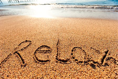 summer text message - inscription Relax on the sand by the sea Foto de stock - Super Valor sin royalties y Suscripción, Código: 400-07319153