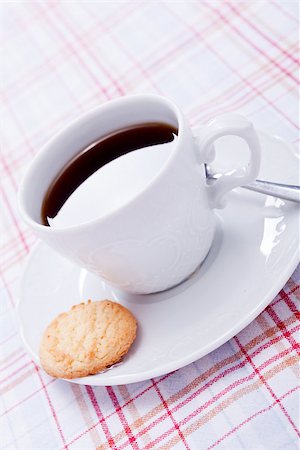 simsearch:400-07305144,k - dark coffee in white cup and homemade cookie on table Stock Photo - Budget Royalty-Free & Subscription, Code: 400-07328467