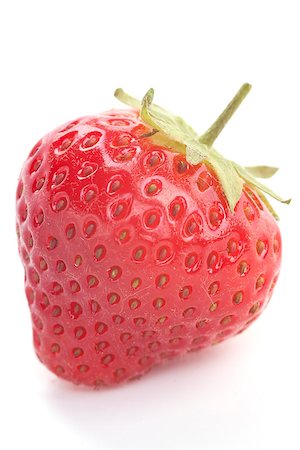 simsearch:400-05370991,k - fresh red tasty strawberry isolated on white background Stock Photo - Budget Royalty-Free & Subscription, Code: 400-07328557