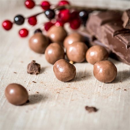 Closeup chocolate on brown napkin Stock Photo - Budget Royalty-Free & Subscription, Code: 400-07320479