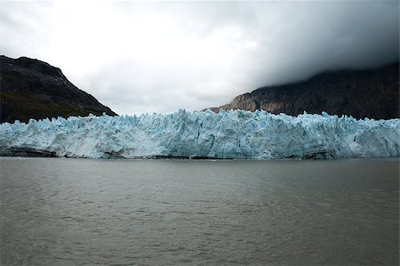 rocky mountains lakes and rivers - Glacier Bay in Alaska Stock Photo - Budget Royalty-Free & Subscription, Code: 400-07407291