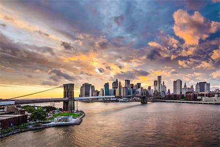 simsearch:400-07424733,k - New York City with dramatic cloud cover. Stock Photo - Budget Royalty-Free & Subscription, Code: 400-07419182