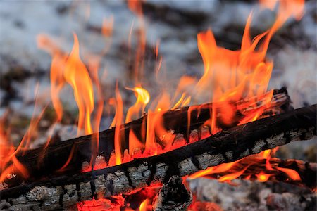 simsearch:614-03763965,k - hot flame of camp fire Stock Photo - Budget Royalty-Free & Subscription, Code: 400-07410065
