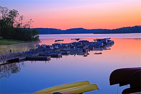 simsearch:400-06408905,k - Boats at sunrise on Lake Marburg in Codorus State Park, York County, Pennsylvania, USA. Stock Photo - Budget Royalty-Free & Subscription, Code: 400-07553039